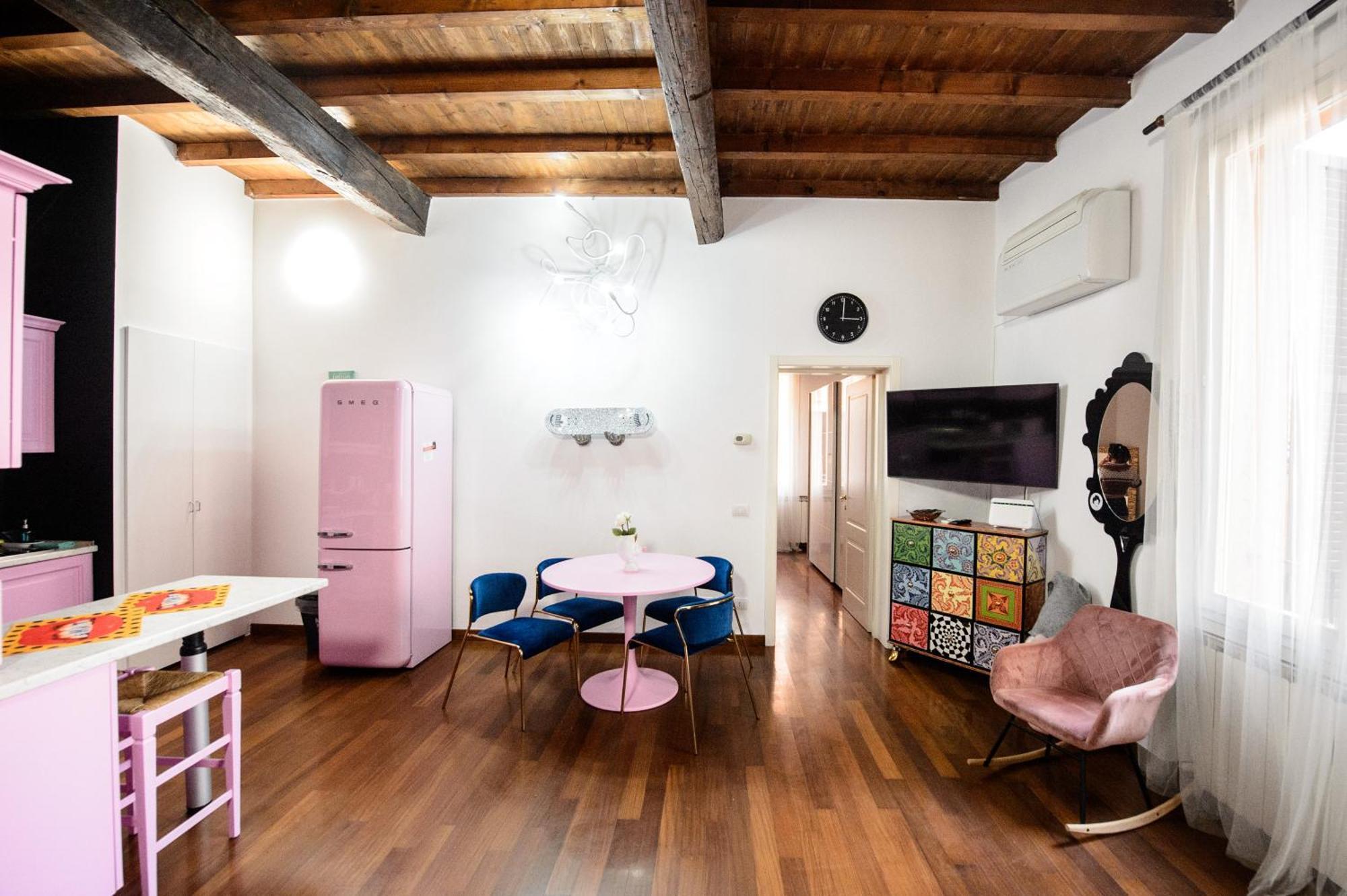 Pink House Tortellinosuite Modena Eksteriør billede